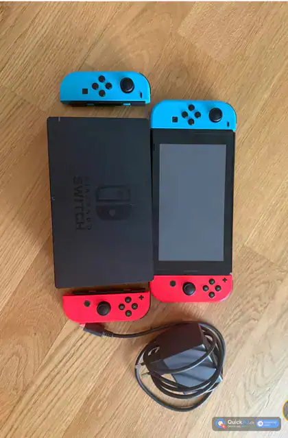 Nintendo Switch + accessoires — Photo 1