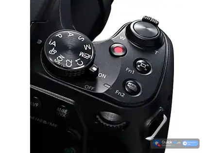 Appareil de photo neuf LUMIX Panasonic DC-FZ82D — Photo 2